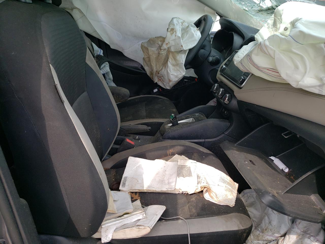 Photo 5 from auction – 2020 NISSAN VERSA SV with VIN 3N1CN8EV1LL811480