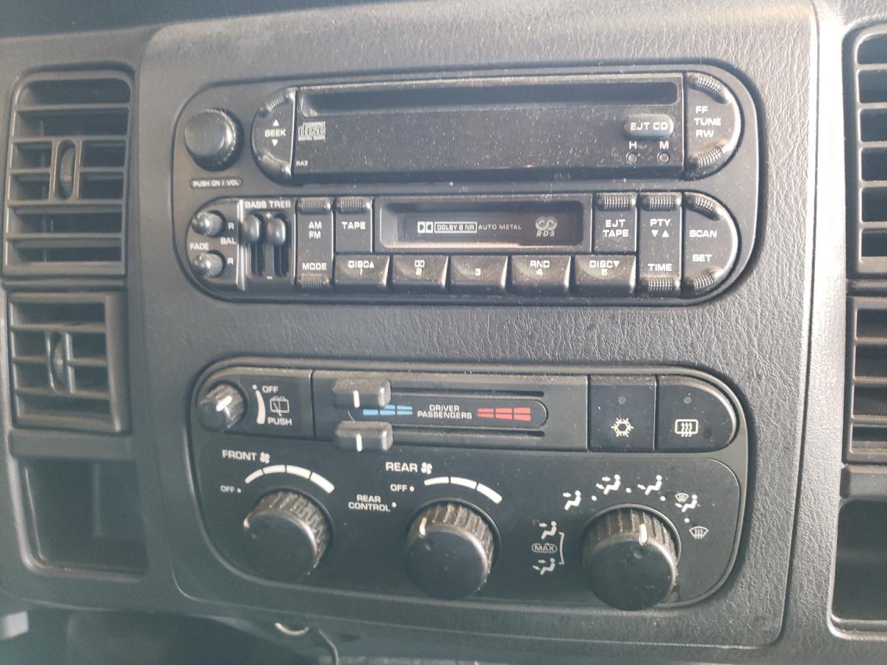 Photo 9 from auction – 2003 DODGE DURANGO SL with VIN 1D4HR48N13F552112