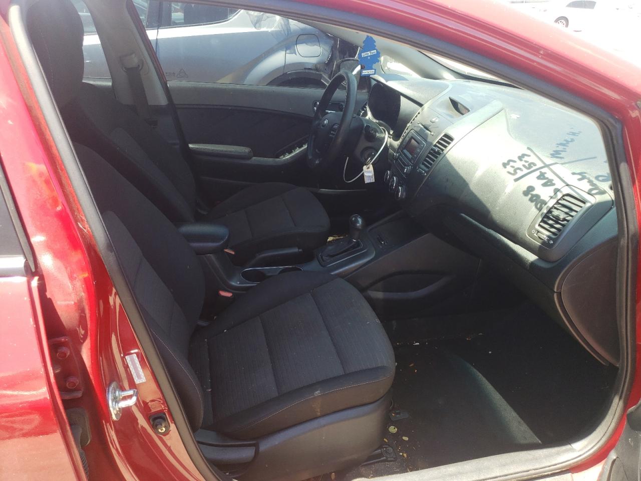 Photo 5 from auction – 2015 KIA FORTE LX with VIN KNAFX4A66F5329035