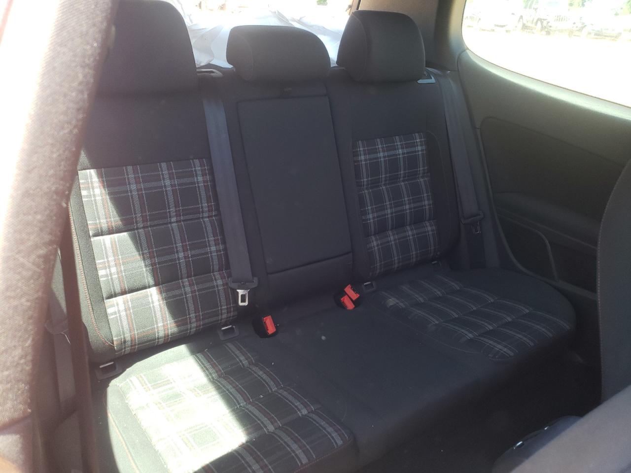 Photo 6 from auction – 2012 VOLKSWAGEN GTI with VIN WVWEV7AJ2CW063626