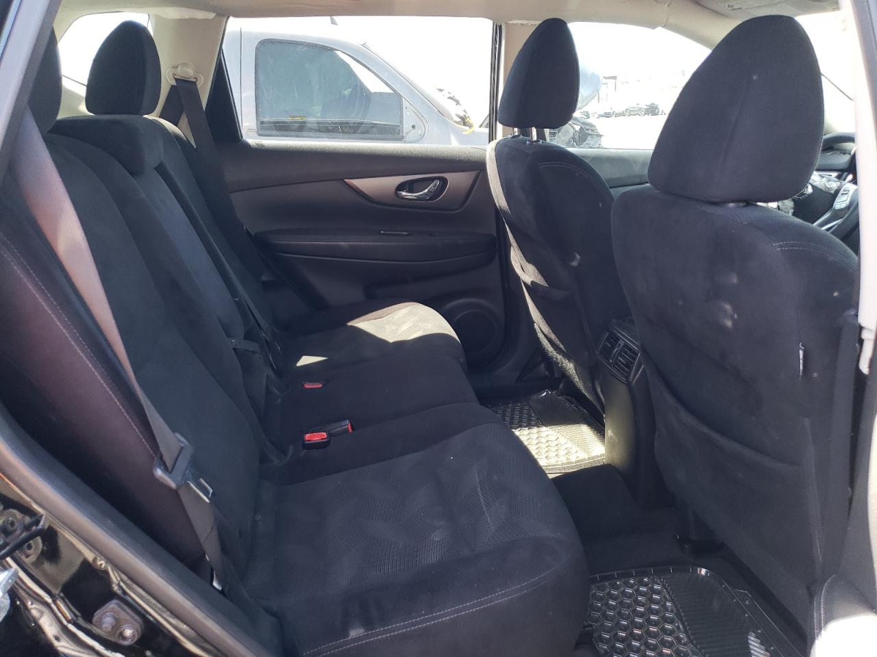 Photo 6 from auction – 2014 NISSAN ROGUE S with VIN 5N1AT2MLXEC828263