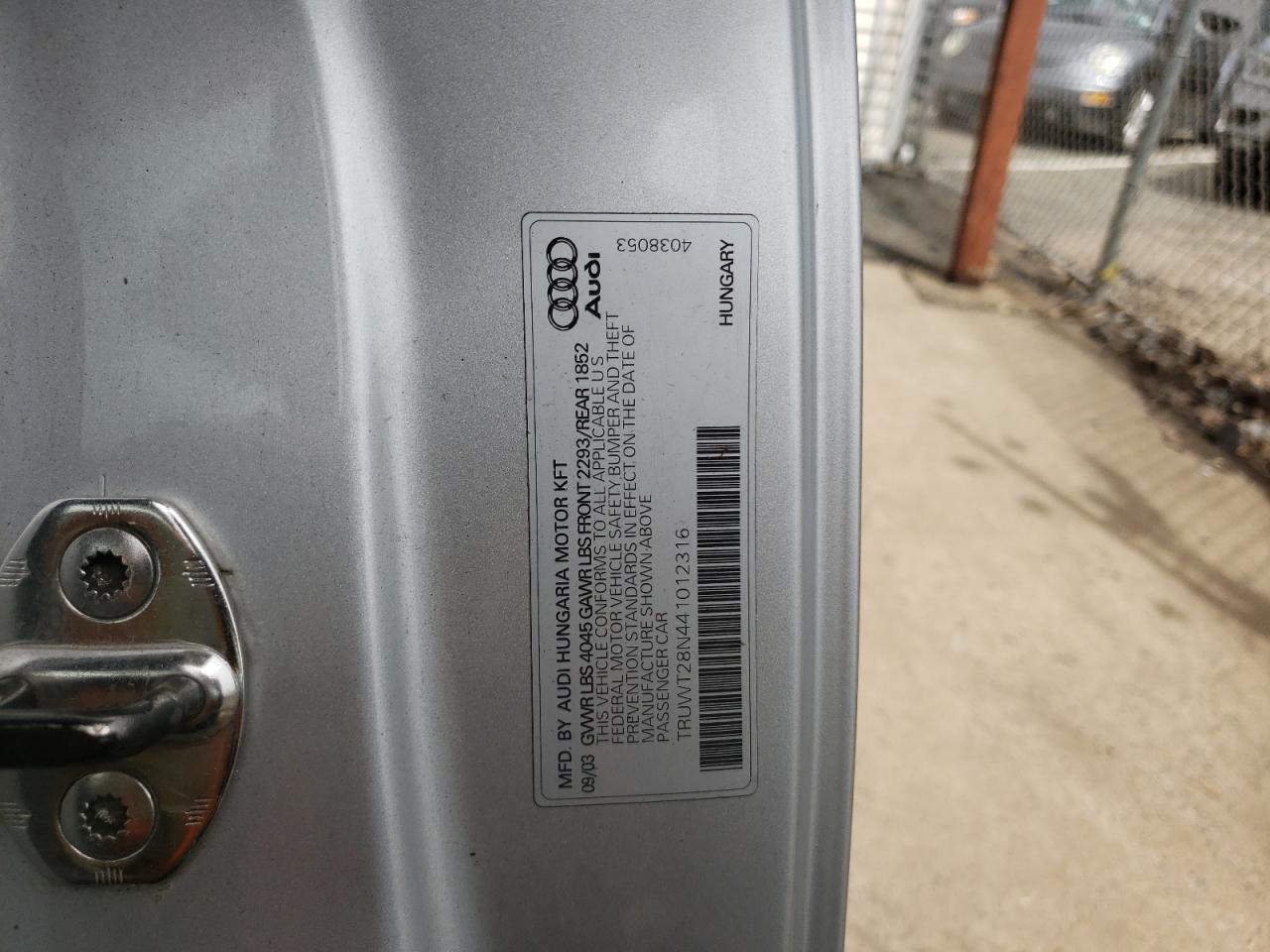 Photo 10 from auction – 2004 AUDI TT QUATTRO with VIN TRUWT28N441012316