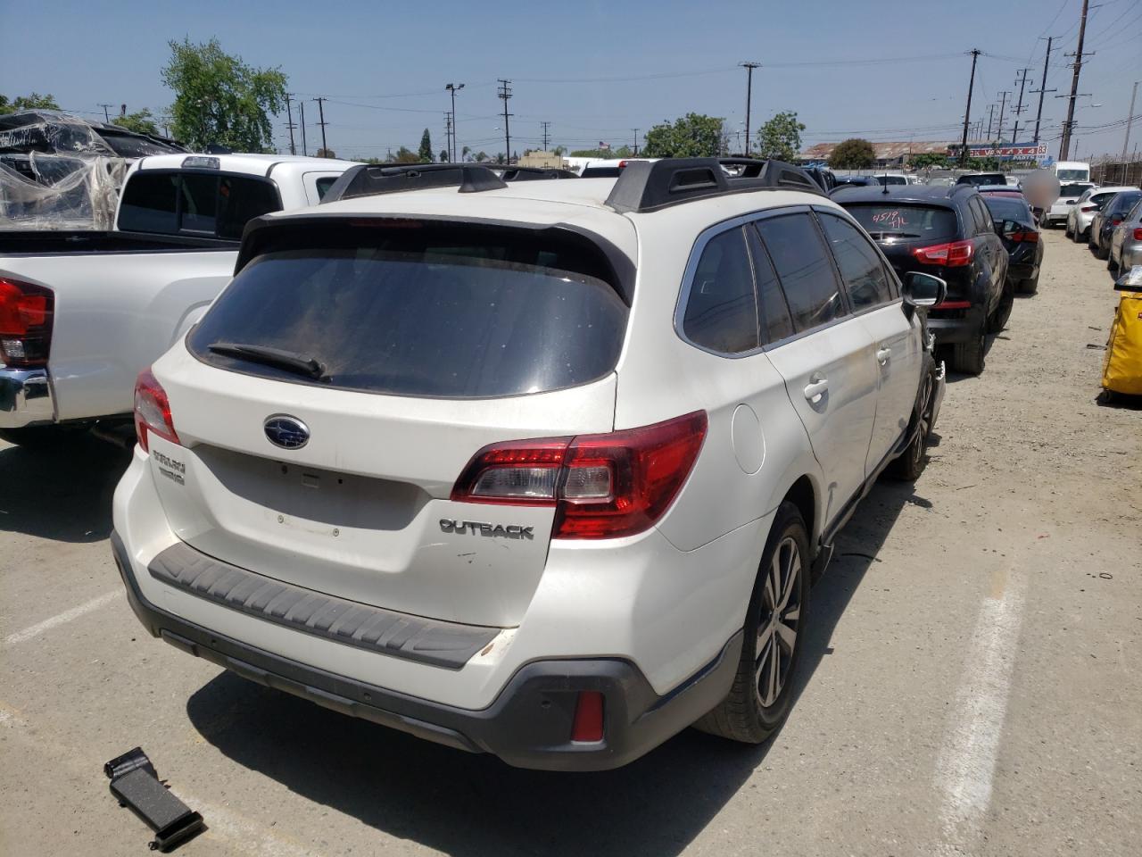 Photo 4 from auction – 2018 SUBARU OUTBACK 2. with VIN 4S4BSANC4J3341747