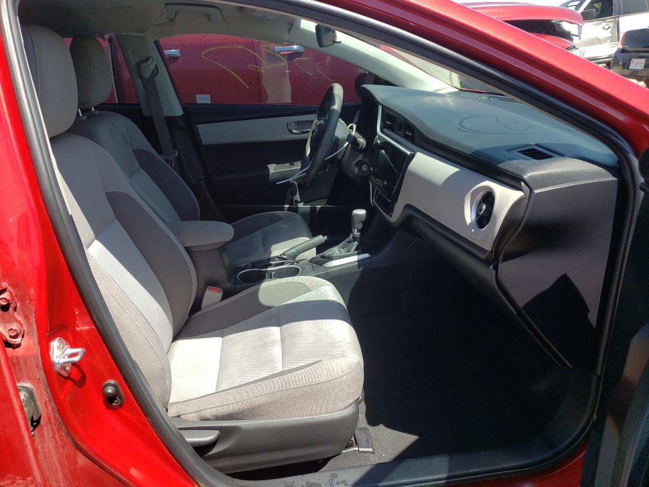 Photo 5 from auction – 2018 TOYOTA COROLLA L with VIN 2T1BURHE6JC001193