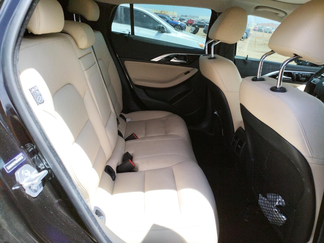 Photo 6 from auction – 2018 INFINITI QX30 BASE with VIN SJKCH5CP9JA059472