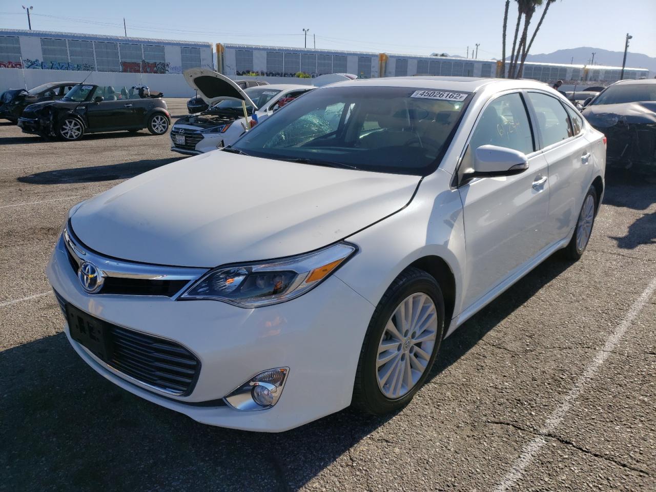 Photo 2 from auction – 2013 TOYOTA AVALON HYB with VIN 4T1BD1EB0DU015332