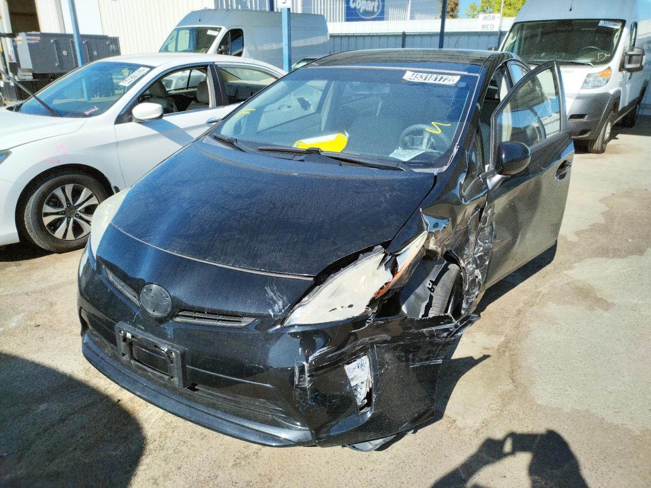 Photo 2 from auction – 2013 TOYOTA PRIUS with VIN JTDKN3DUXD5542210
