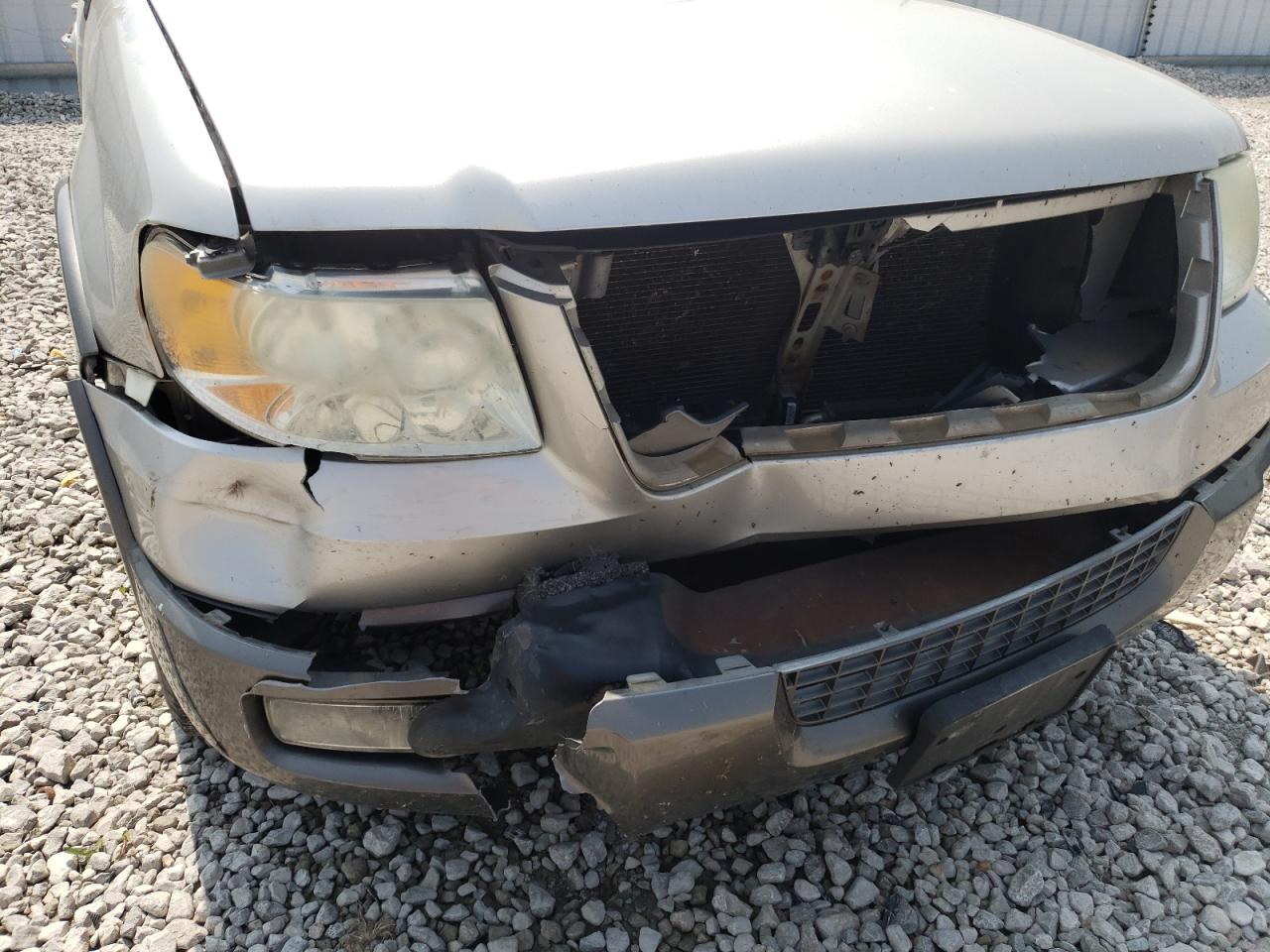 Photo 9 from auction – 2004 FORD EXPEDITION with VIN 1FMRU15W44LB21113