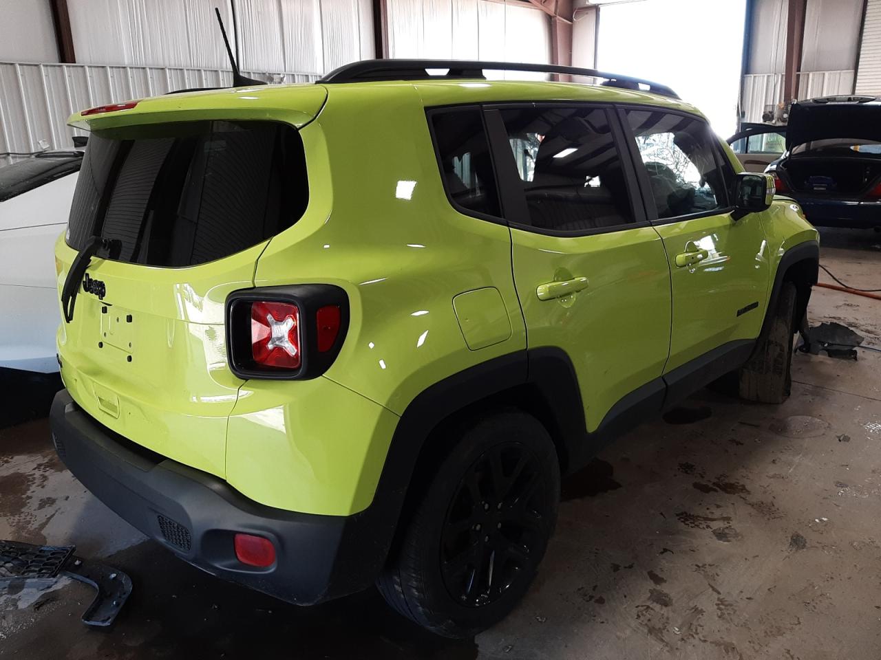 Photo 4 from auction – 2018 JEEP RENEGADE L with VIN ZACCJBBB7JPH37437