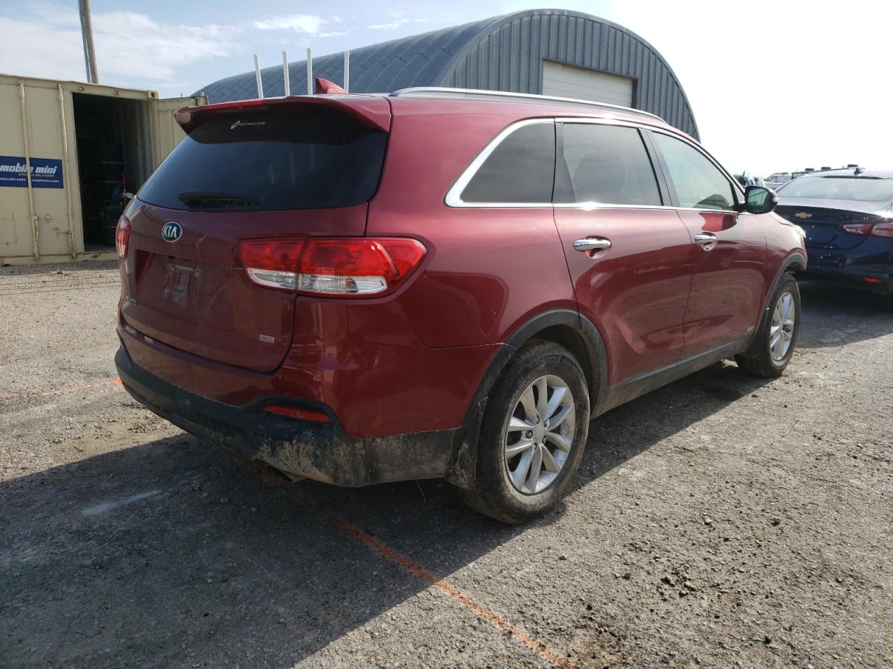 Photo 4 from auction – 2016 KIA SORENTO LX with VIN 5XYPGDA35GG100948