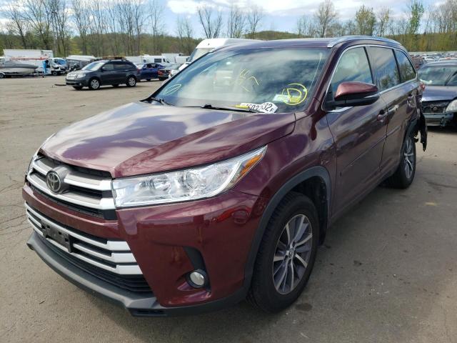 Photo 2 from auction – 2017 TOYOTA HIGHLANDER with VIN 5TDJZRFH6HS400925
