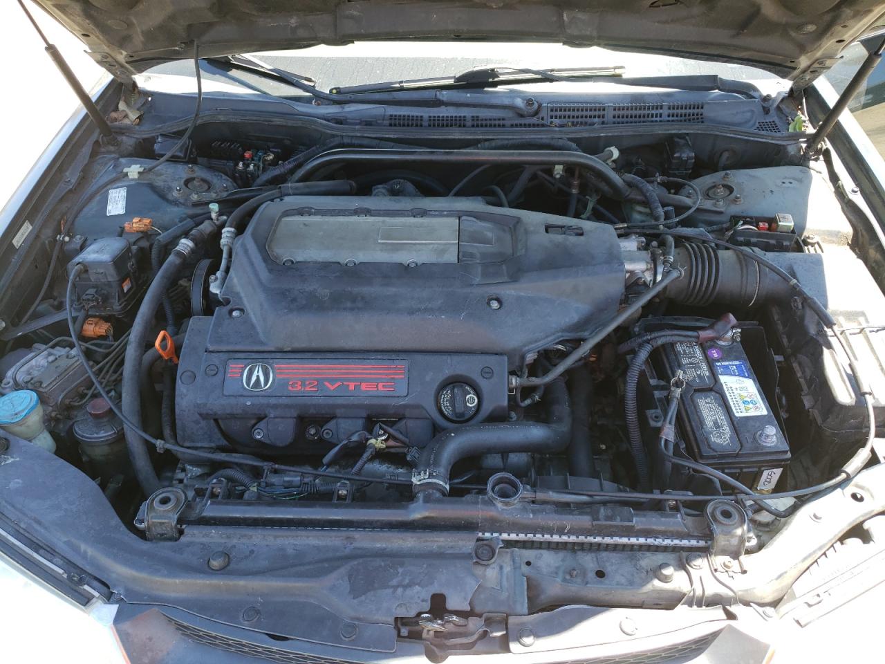 Photo 13 from auction – 2002 ACURA 3.2TL TYPE with VIN 19UUA56882A021640
