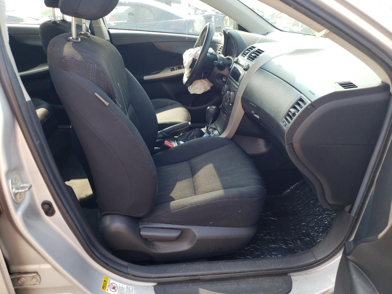 Photo 5 from auction – 2011 TOYOTA COROLLA BA with VIN 2T1BU4EE2BC693042