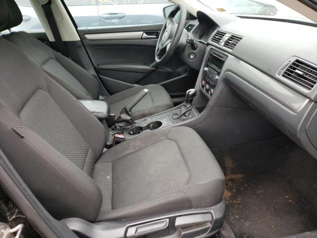 Photo 5 from auction – 2015 VOLKSWAGEN PASSAT S with VIN 1VWAS7A3XFC018400
