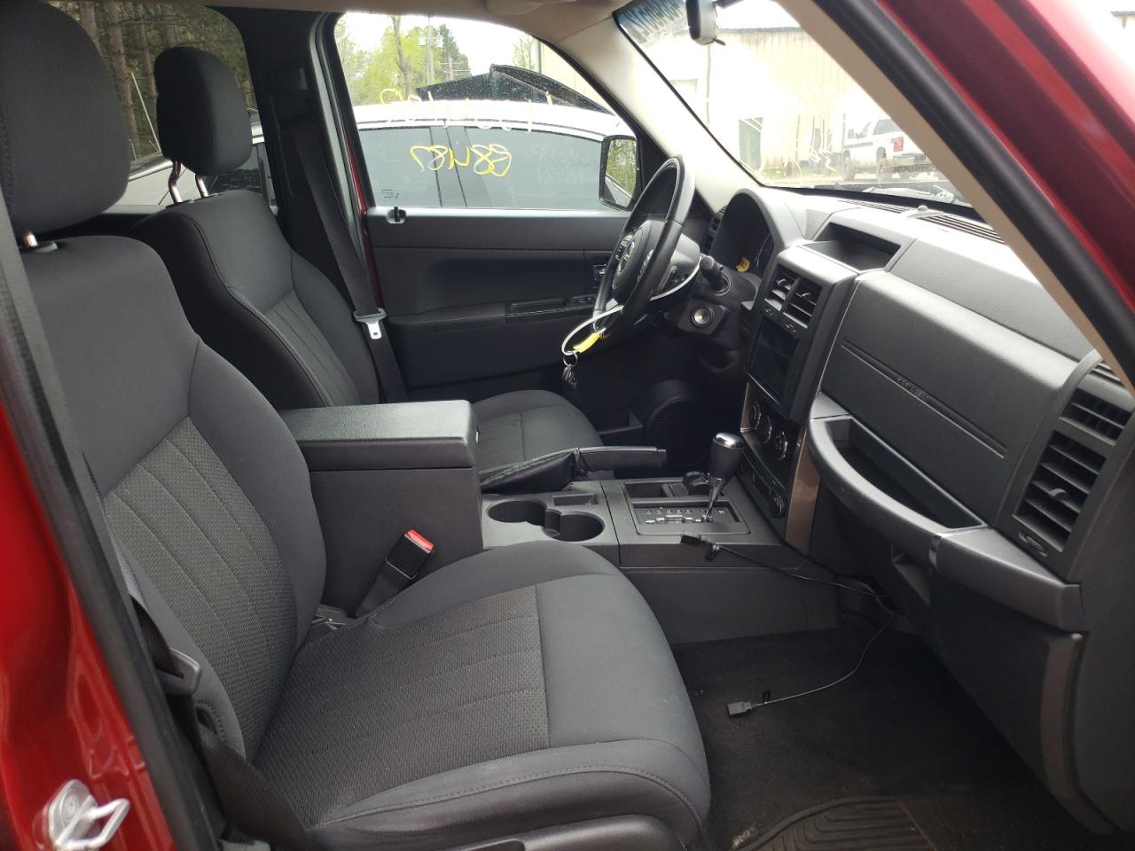Photo 5 from auction – 2011 JEEP LIBERTY SP with VIN 1J4PN2GK4BW525933