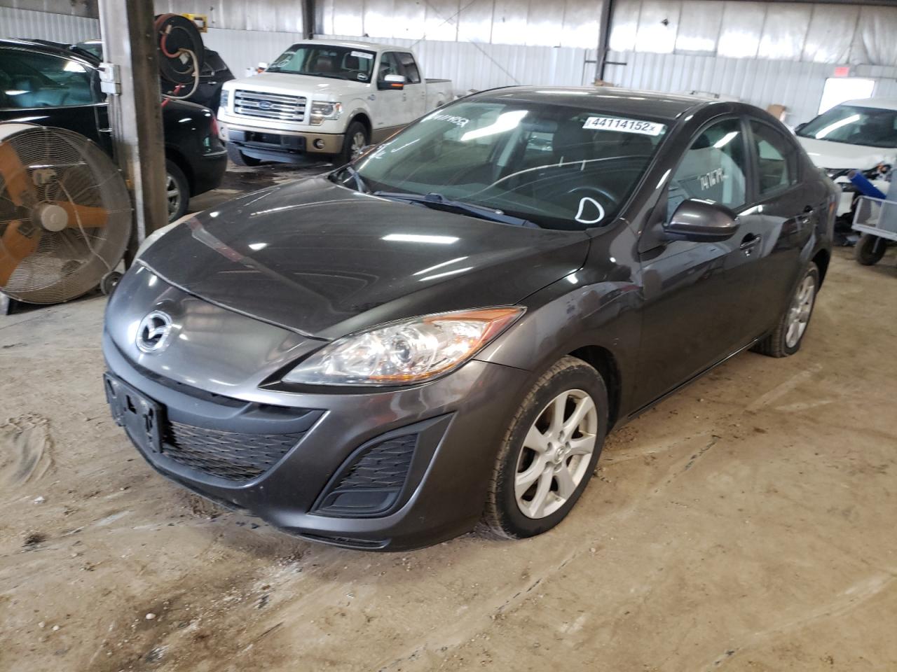 Photo 2 from auction – 2010 MAZDA 3 I with VIN JM1BL1SF4A1353957