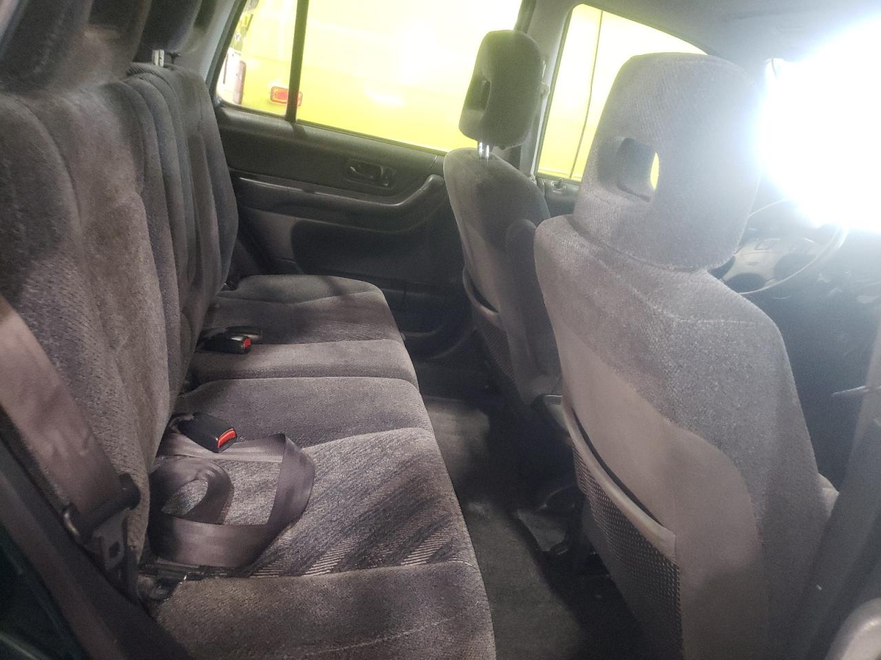 Photo 6 from auction – 2001 HONDA CR-V with VIN JHLRD28431S002901