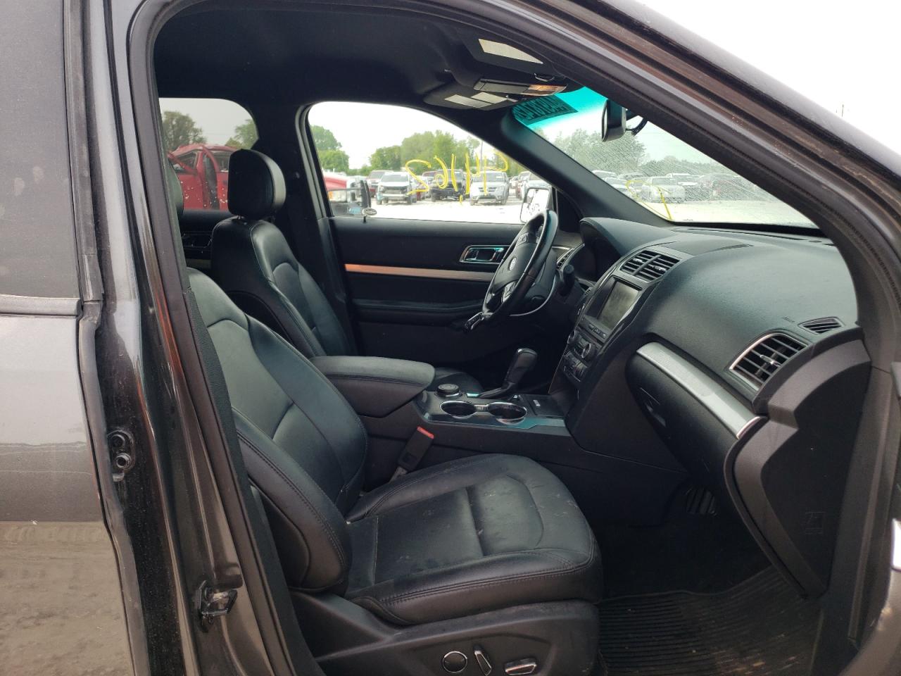 Photo 5 from auction – 2016 FORD EXPLORER X with VIN 1FM5K8D80GGC33503