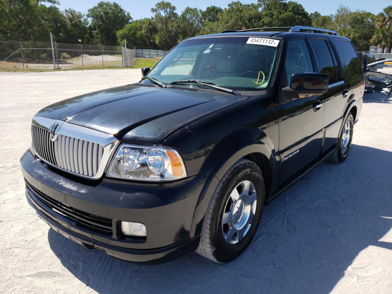 Photo 2 from auction – 2006 LINCOLN NAVIGATOR with VIN 5LMFU27526LJ09796