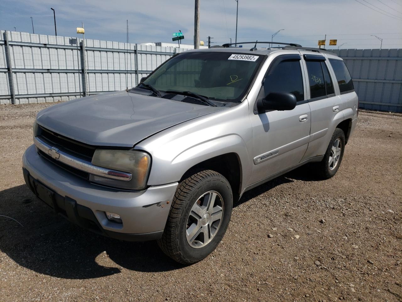 Photo 2 from auction – 2004 CHEVROLET TRAILBLAZE with VIN 1GNDT13S842393582