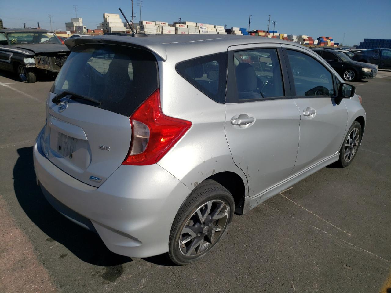 Photo 4 from auction – 2015 NISSAN VERSA NOTE with VIN 3N1CE2CP5FL424064