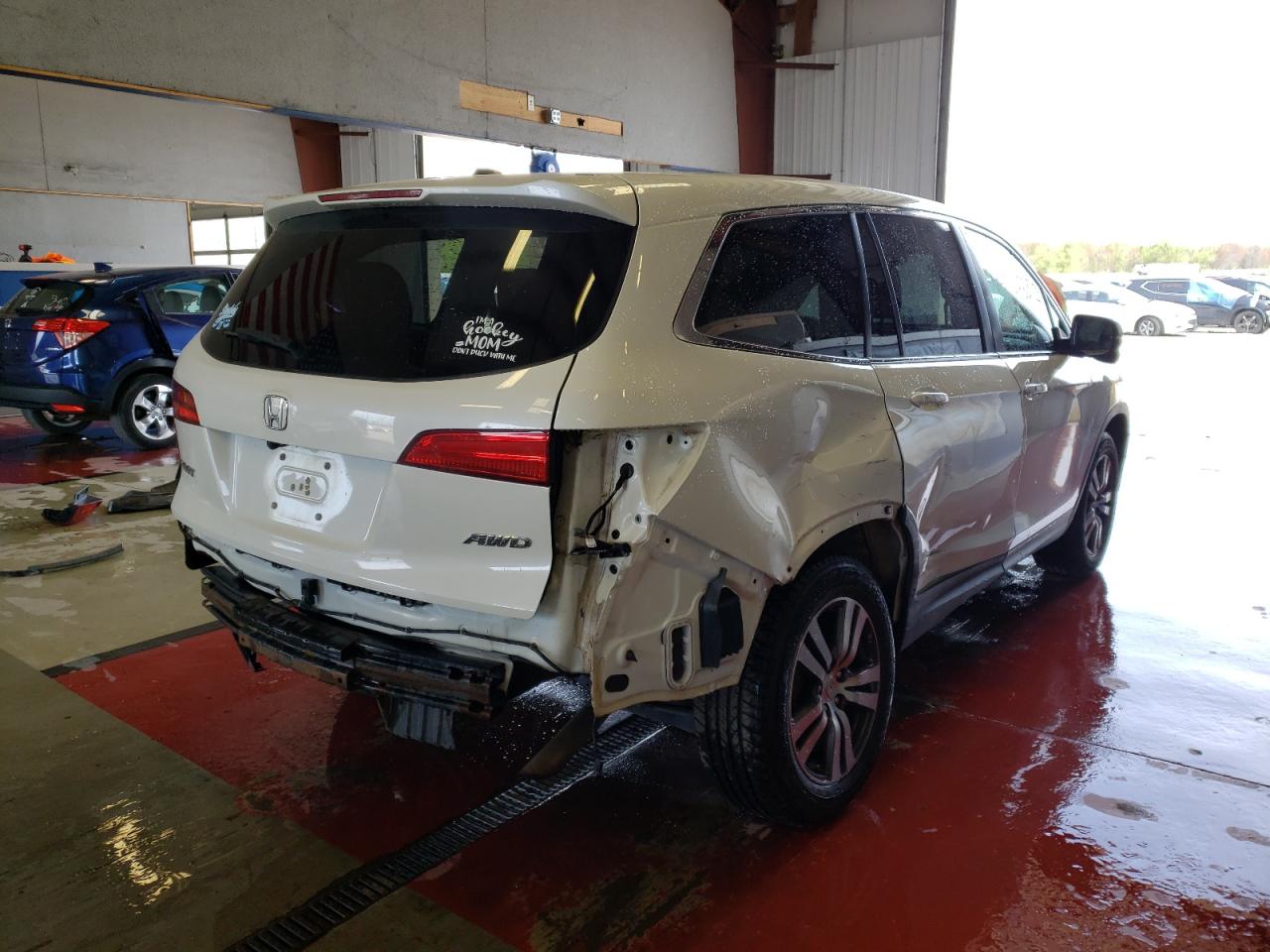 Photo 4 from auction – 2017 HONDA PILOT EXL with VIN 5FNYF6H68HB038313
