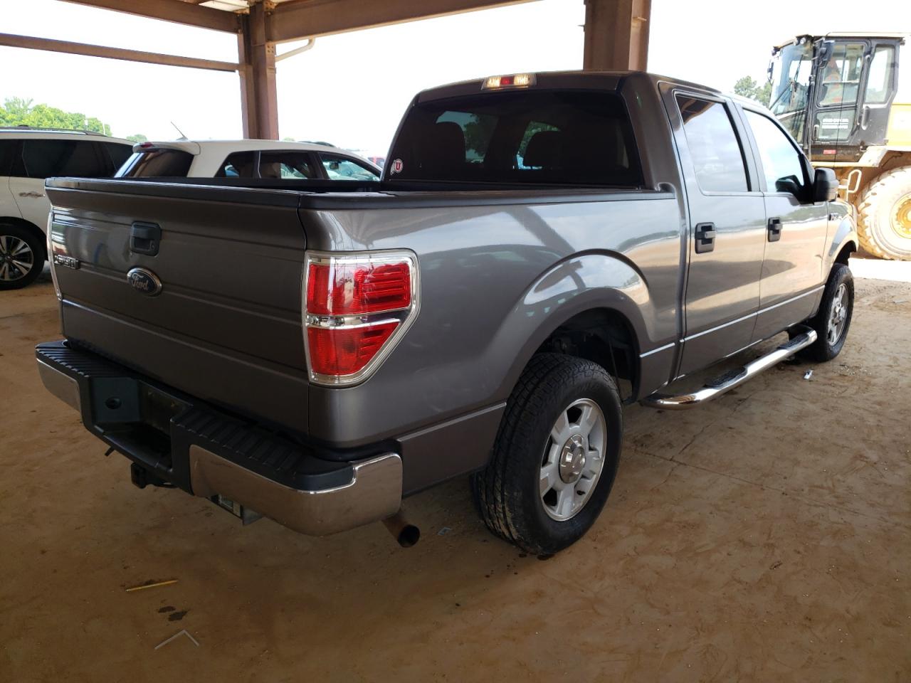 Photo 4 from auction – 2010 FORD F150 SUPER with VIN 1FTEW1C8XAFA60958