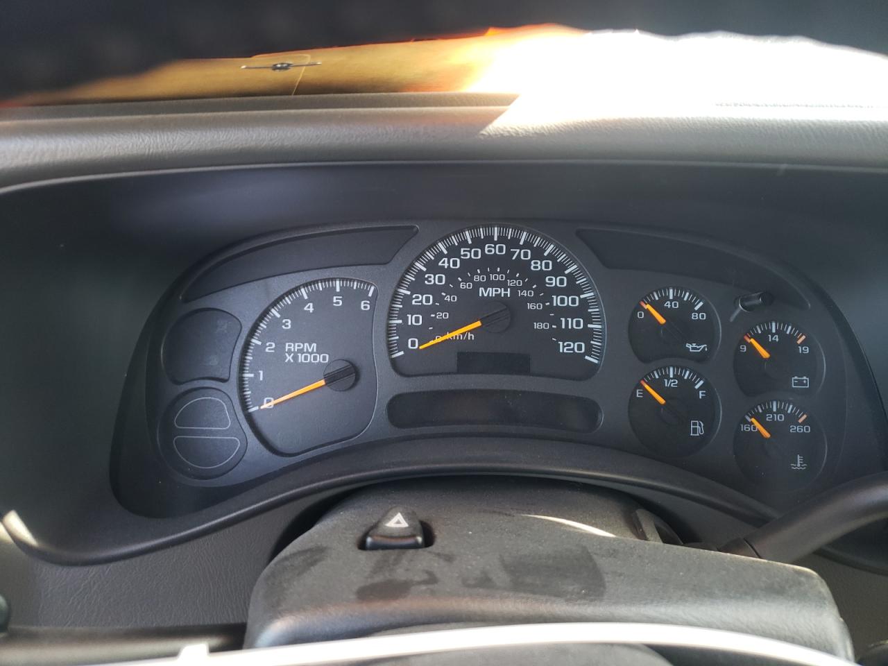 Photo 8 from auction – 2004 GMC NEW SIERRA with VIN 2GTEC19T741322113