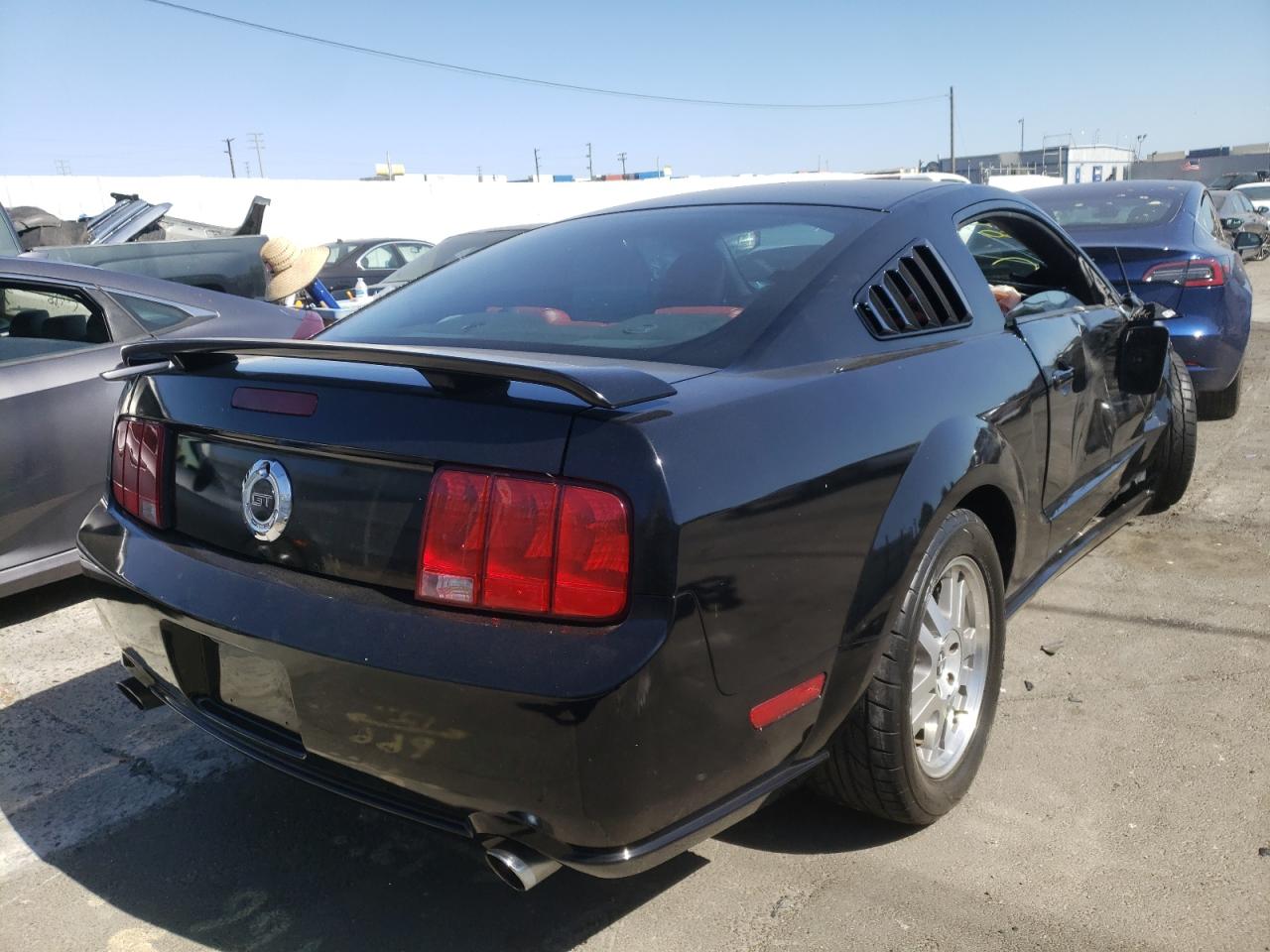 Photo 4 from auction – 2007 FORD MUSTANG with VIN 1ZVHT80N175244318