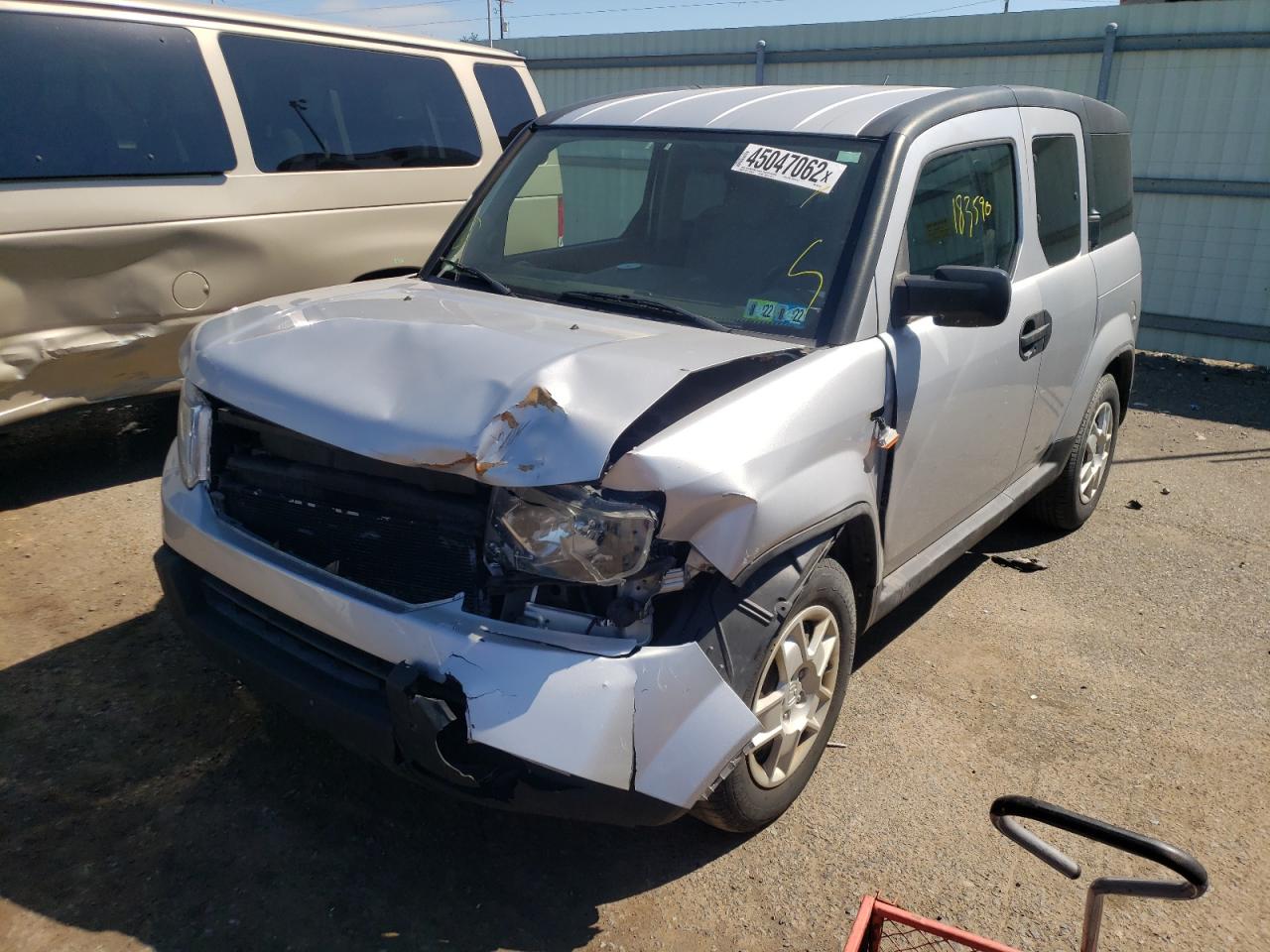 Photo 2 from auction – 2011 HONDA ELEMENT LX with VIN 5J6YH2H36BL007150