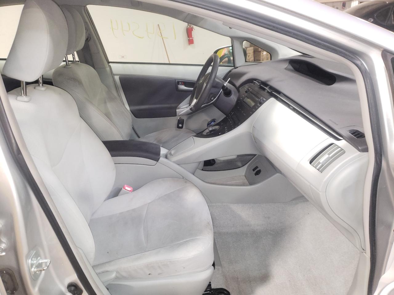 Photo 5 from auction – 2010 TOYOTA PRIUS with VIN JTDKN3DU9A0204936
