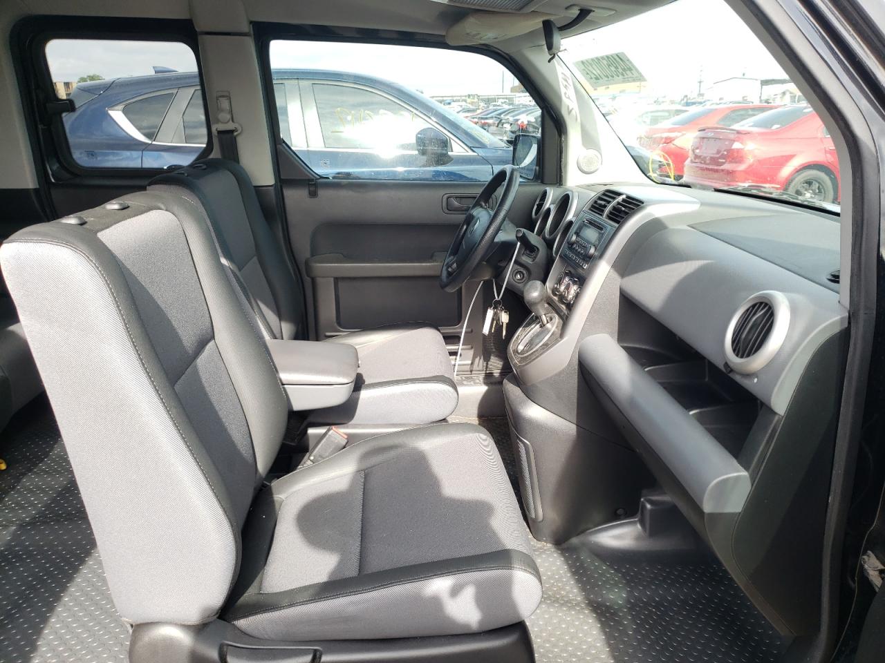 Photo 5 from auction – 2003 HONDA ELEMENT EX with VIN 5J6YH28573L015809