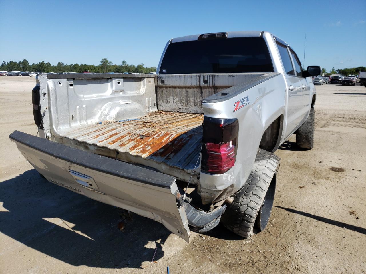 Photo 4 from auction – 2014 CHEVROLET SILVERADO with VIN 3GCUKREC1EG431839