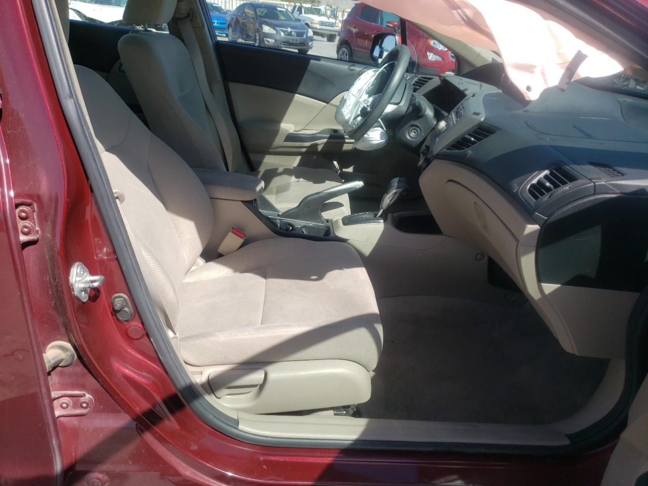 Photo 5 from auction – 2012 HONDA CIVIC LX with VIN 2HGFB2F58CH539079