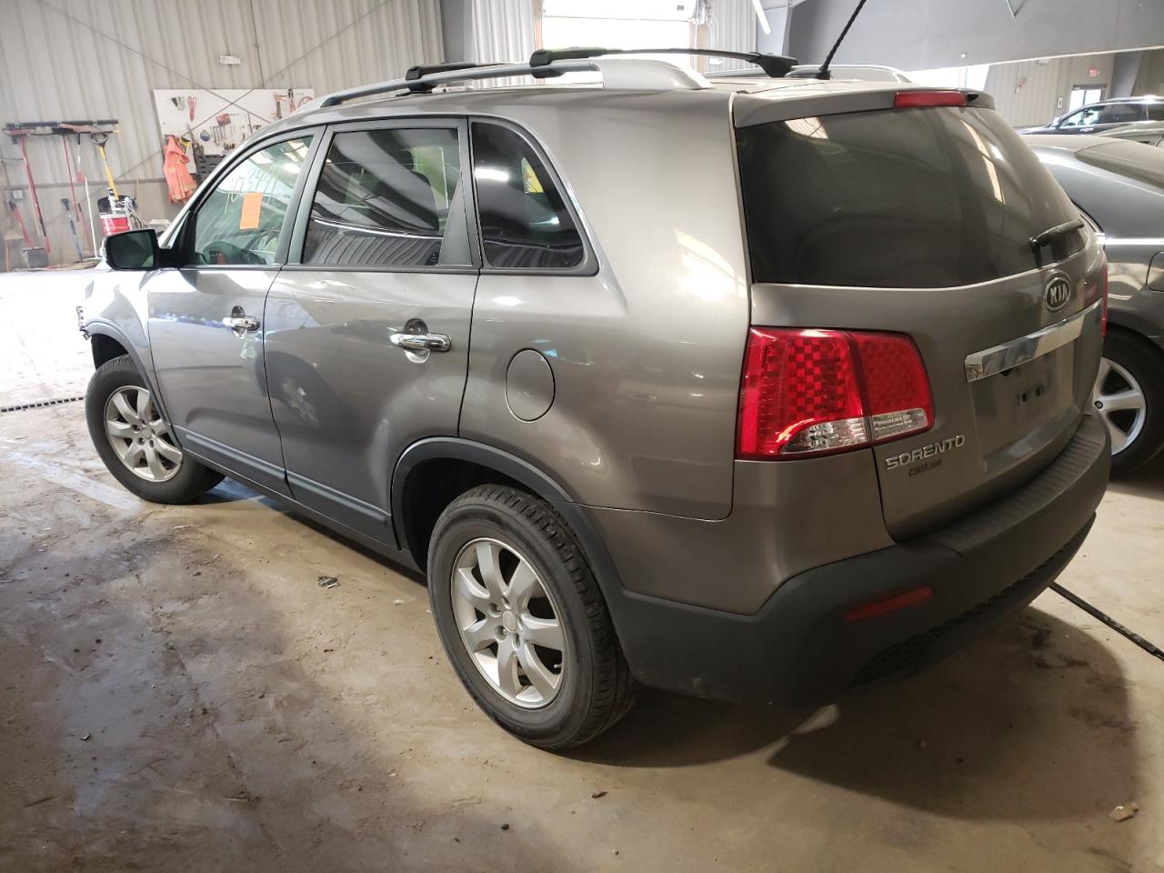 Photo 3 from auction – 2011 KIA SORENTO BA with VIN 5XYKT4A11BG183436
