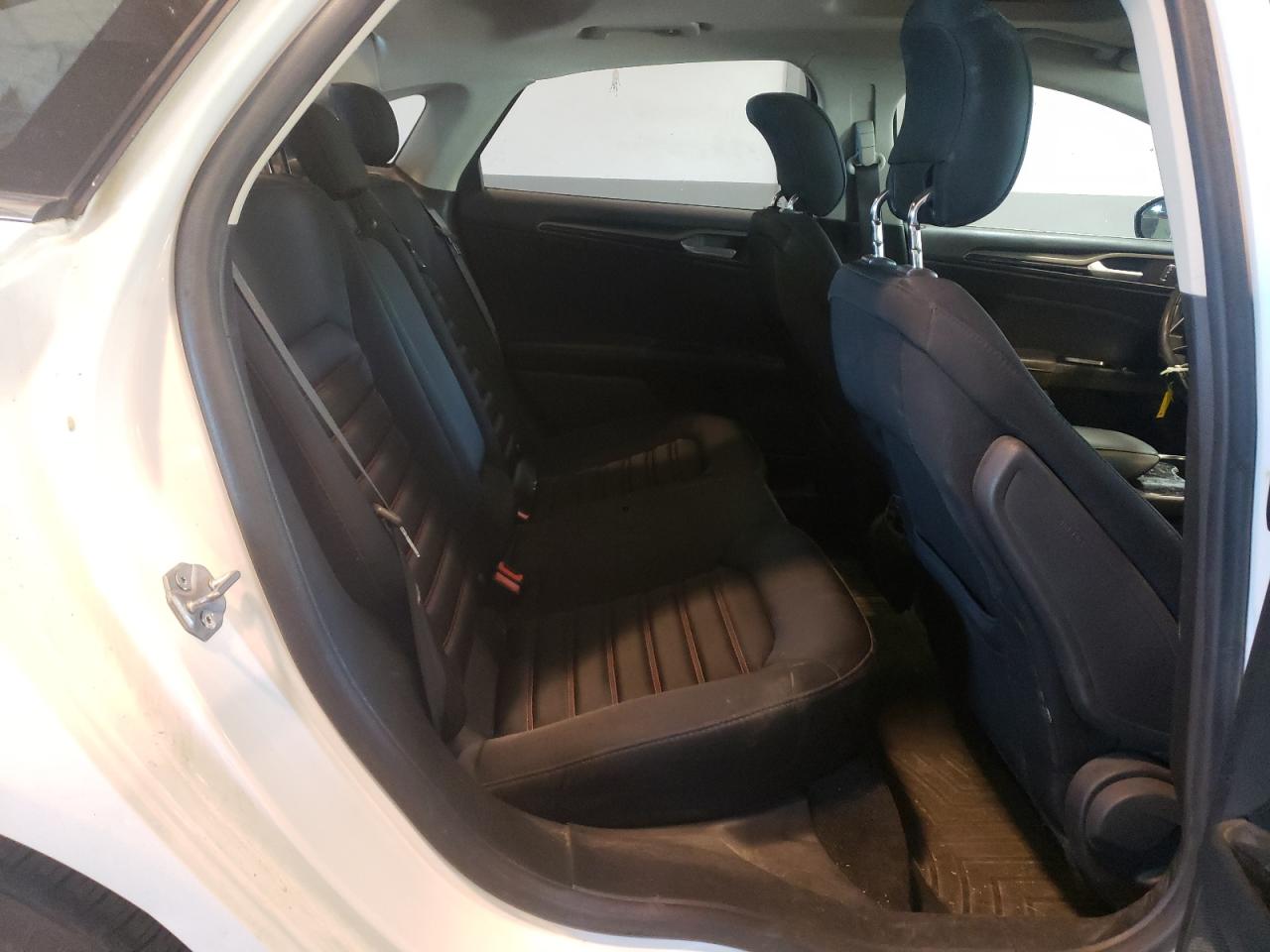 Photo 6 from auction – 2014 FORD FUSION SE with VIN 3FA6P0HD0ER157277
