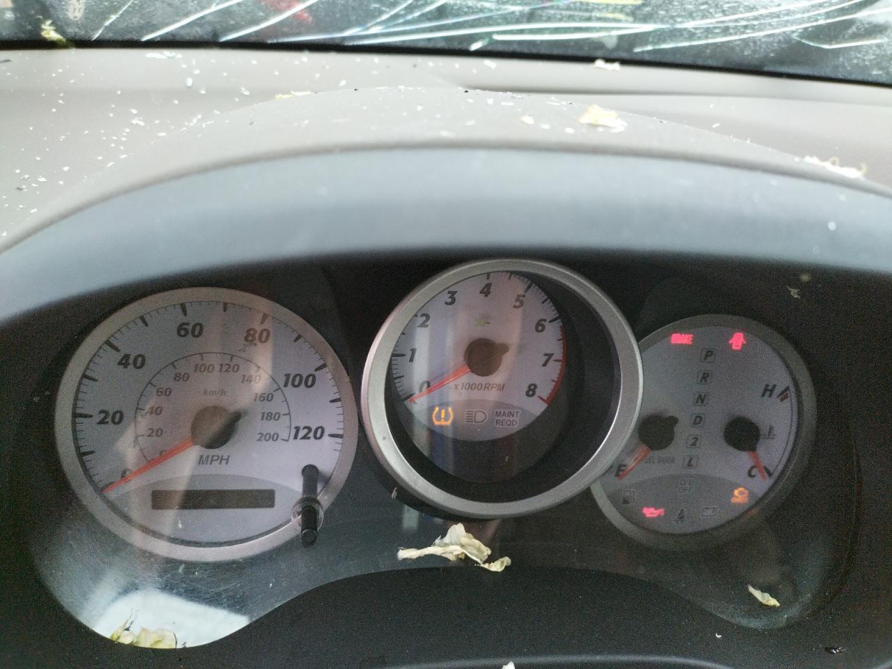 Photo 8 from auction – 2005 TOYOTA RAV4 with VIN JTEGD20V150064013