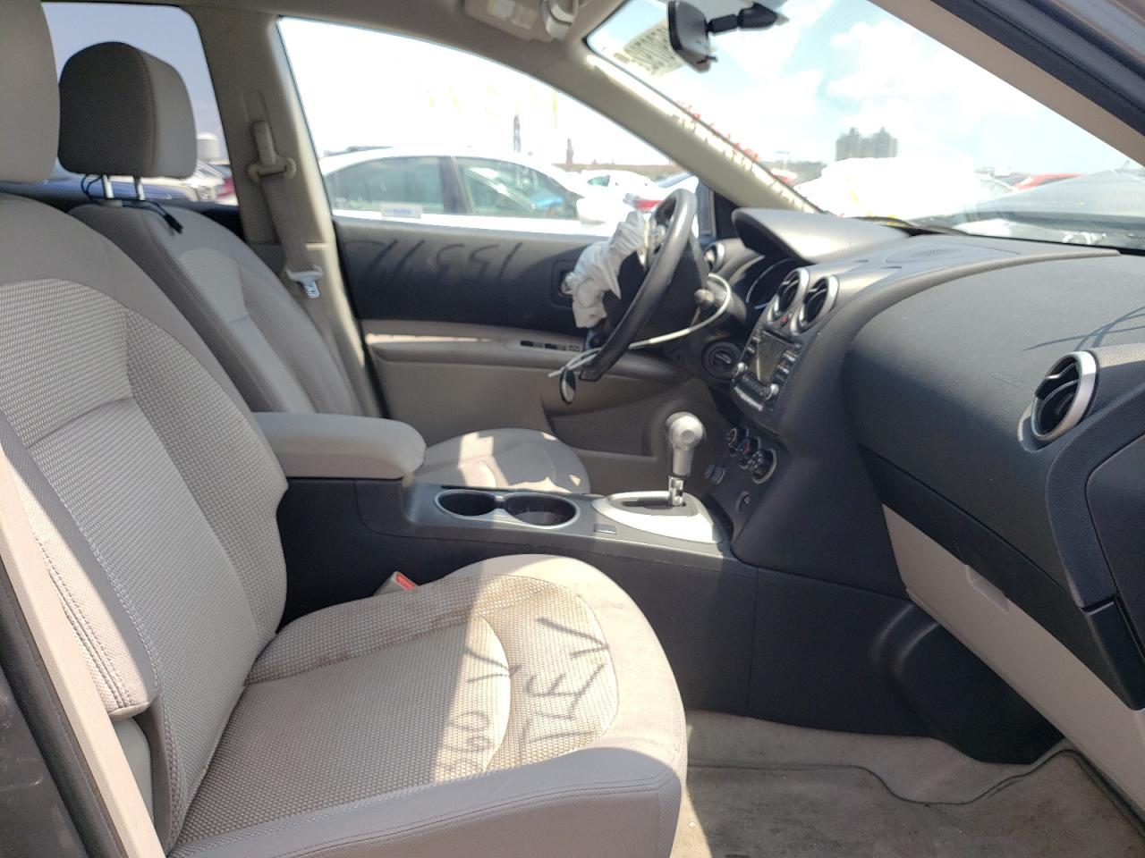 Photo 5 from auction – 2012 NISSAN ROGUE S with VIN JN8AS5MT7CW301287