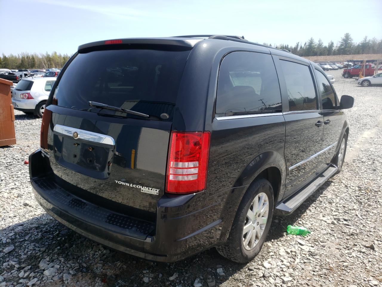 Photo 4 from auction – 2010 CHRYSLER TOWN & COU with VIN 2A4RR5DX6AR493458