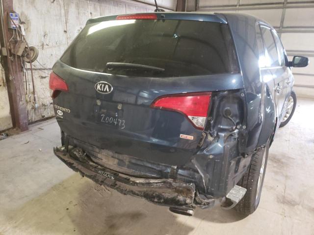 Photo 9 from auction – 2015 KIA SORENTO LX with VIN 5XYKTCA60FG570572