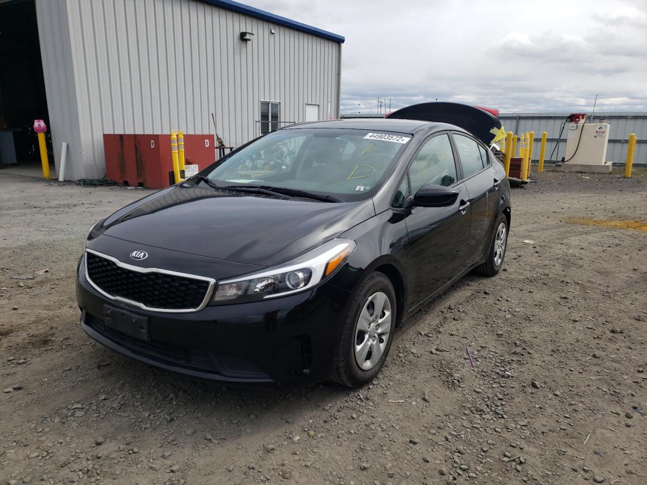 Photo 2 from auction – 2018 KIA FORTE LX with VIN 3KPFK4A7XJE239927