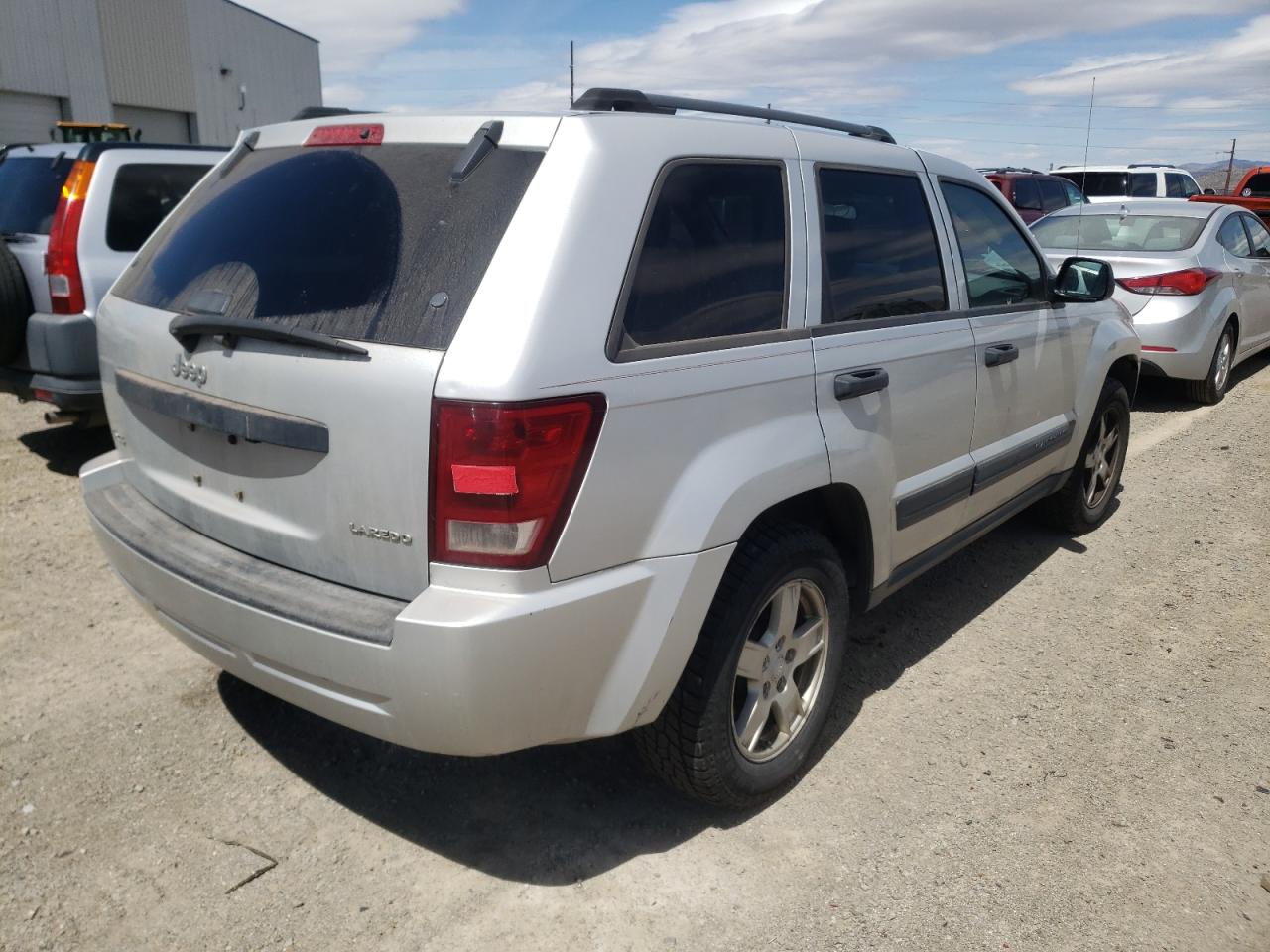 Photo 4 from auction – 2005 JEEP GRAND CHER with VIN 1J4GR48K95C621769