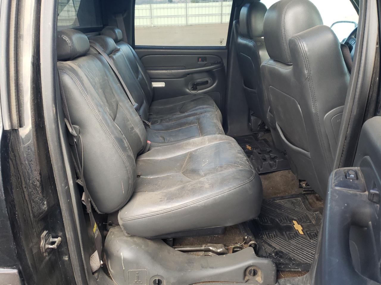 Photo 6 from auction – 2003 CHEVROLET AVALANCHE with VIN 3GNEK13TX3G192076