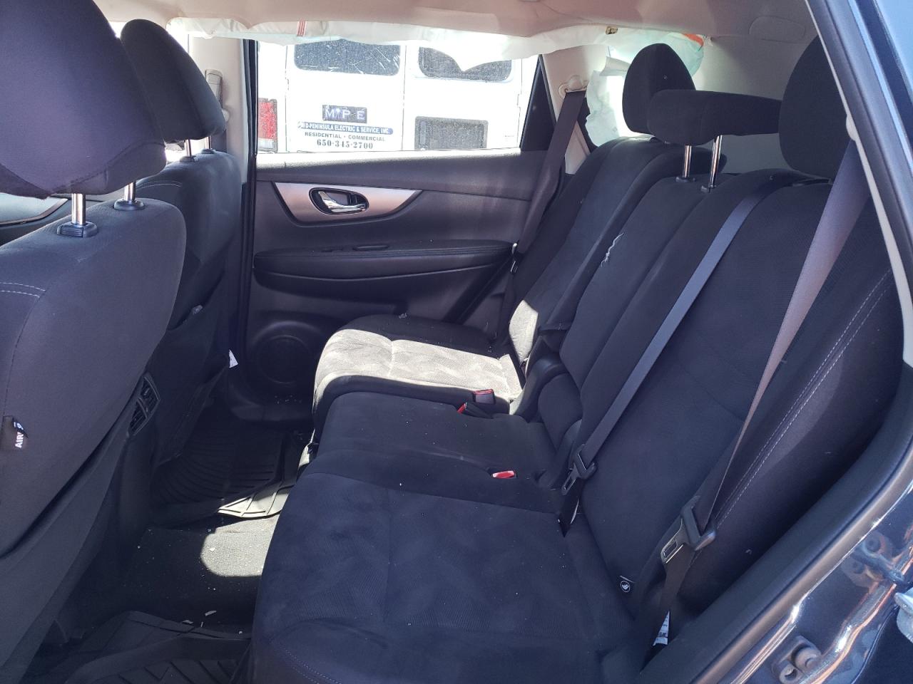 Photo 6 from auction – 2015 NISSAN ROGUE S with VIN KNMAT2MT8FP531152