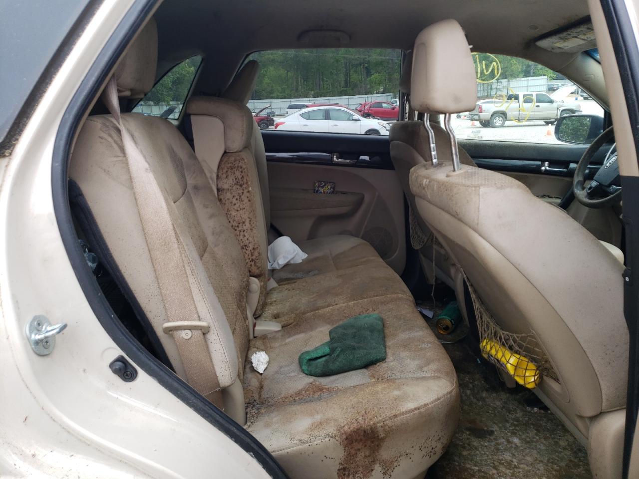 Photo 6 from auction – 2011 KIA SORENTO BA with VIN 5XYKT4A22BG048538