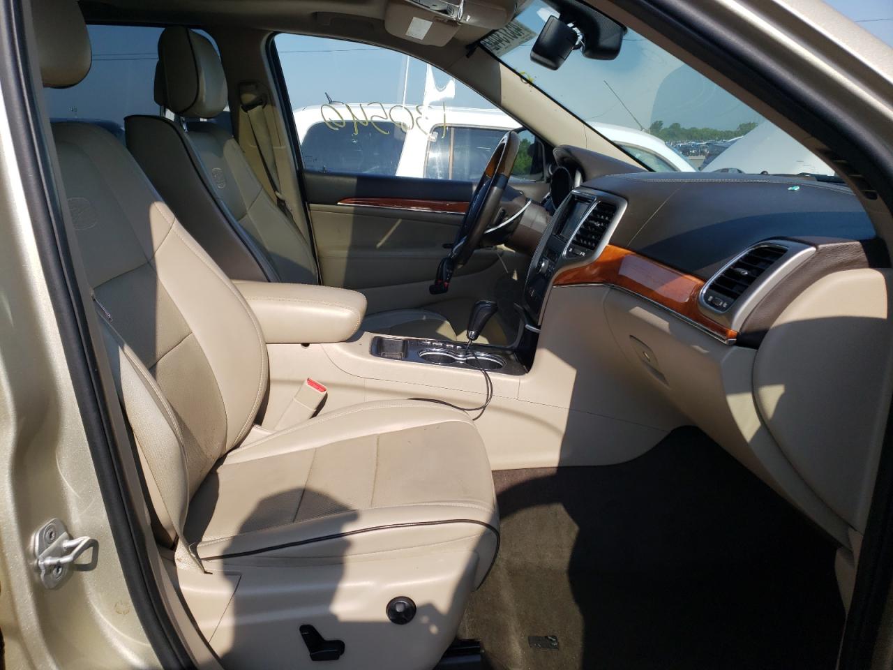 Photo 5 from auction – 2011 JEEP GRAND CHER with VIN 1J4RS6GG1BC585190