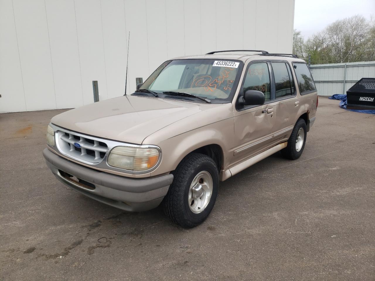 Photo 2 from auction – 1995 FORD EXPLORER with VIN 1FMDU34X7SZB23853