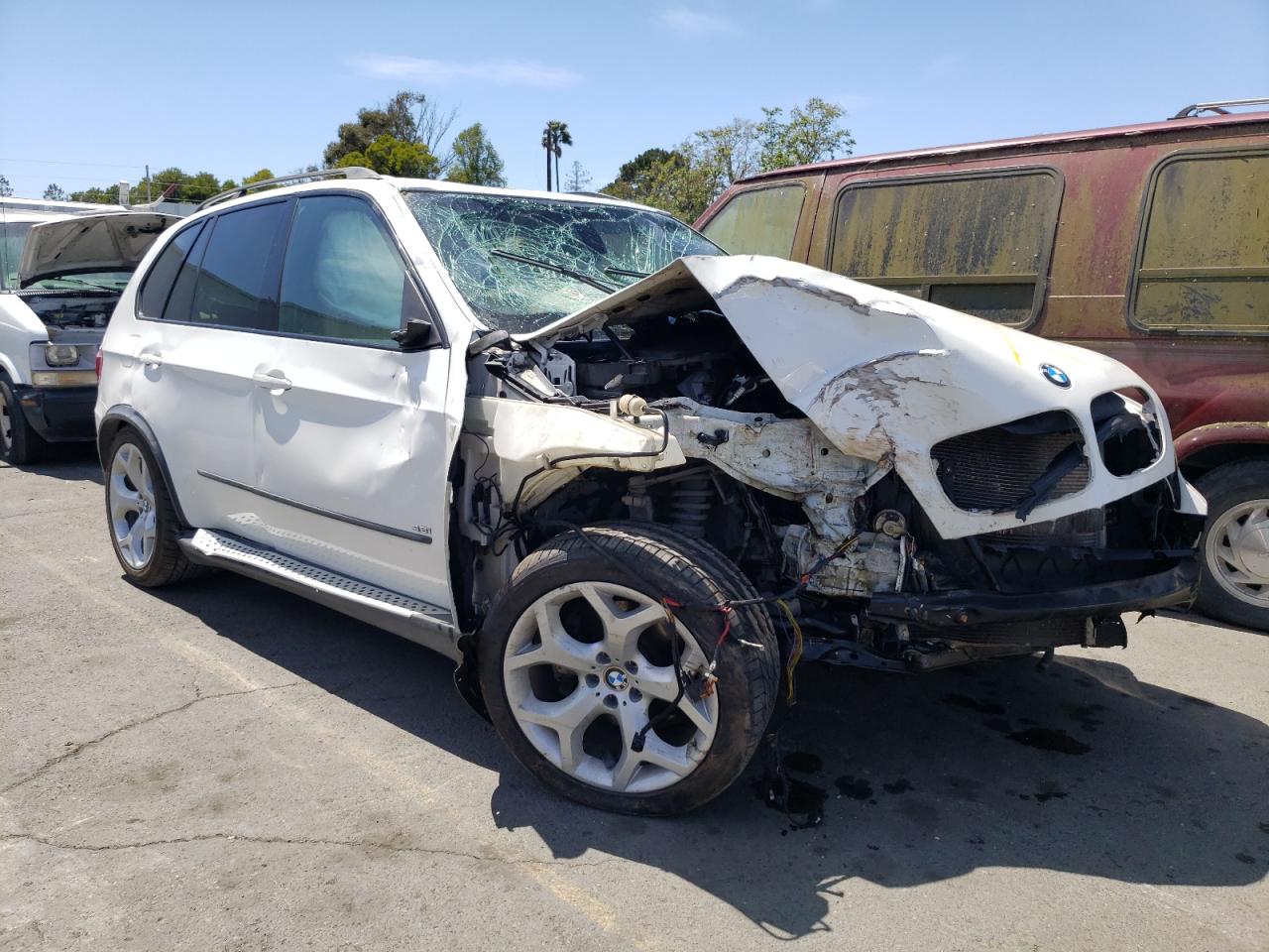 Photo 1 from auction – 2008 BMW X5 4.8I with VIN 5UXFE83588L098446