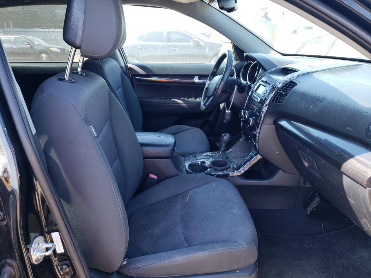 Photo 5 from auction – 2012 KIA SORENTO BA with VIN 5XYKTDA23CG233604