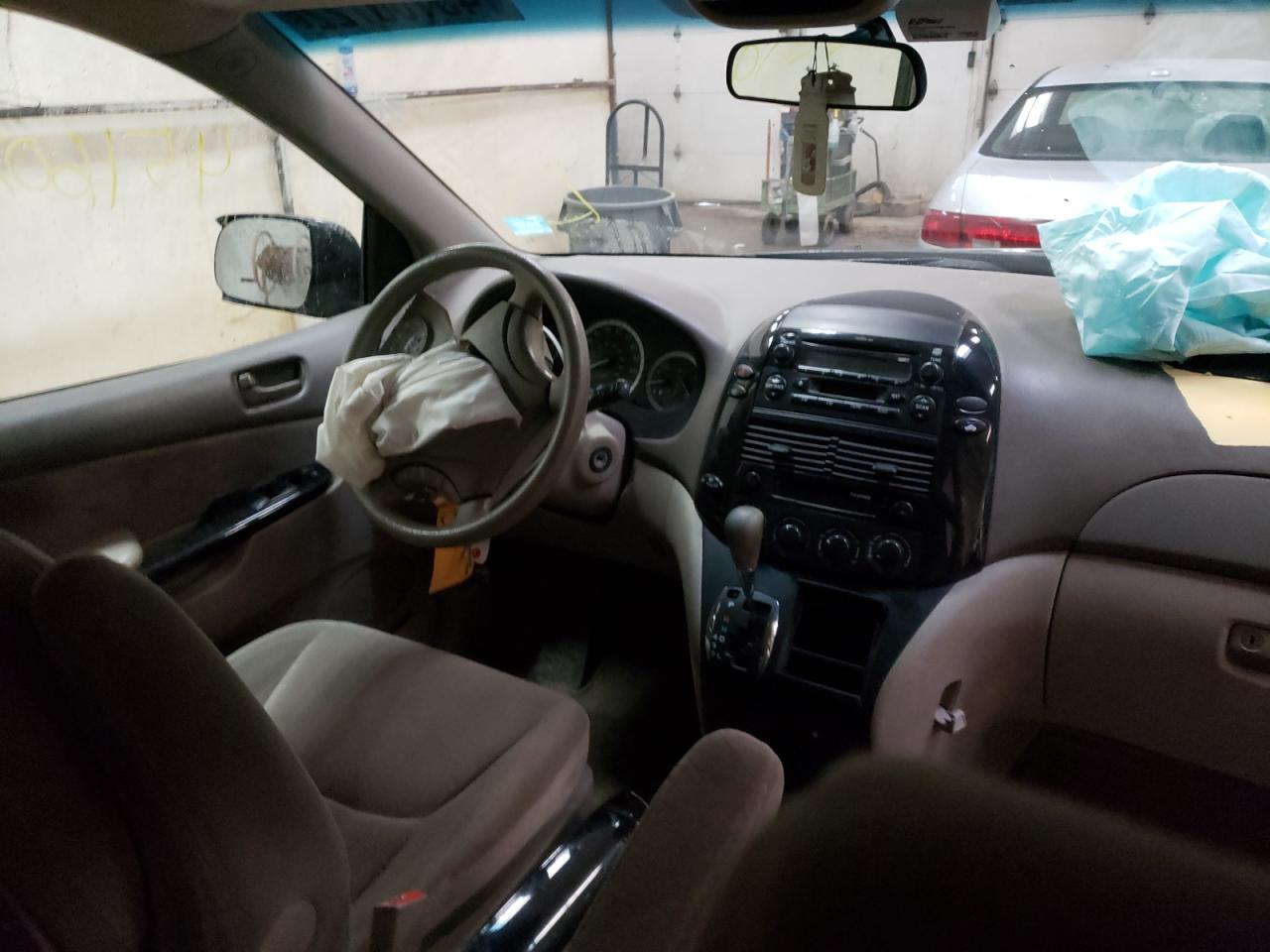 Photo 9 from auction – 2005 TOYOTA SIENNA CE with VIN 5TDZA23CX5S295506